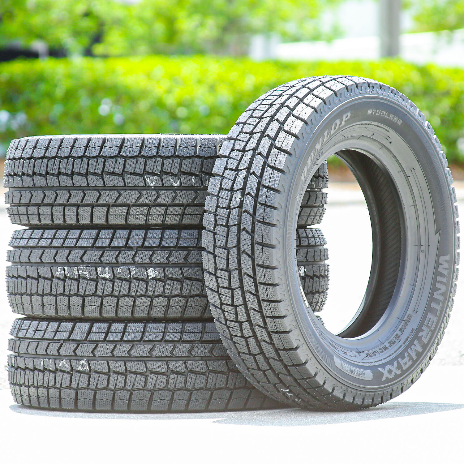 Set of 4 Dunlop Winter Maxx 2 195/65R15 91T