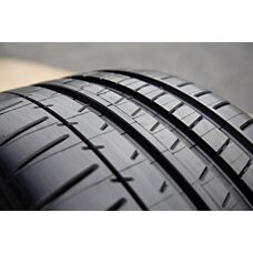 Michelin Pilot Super Sport 345/30R19 ZR 109Y XL