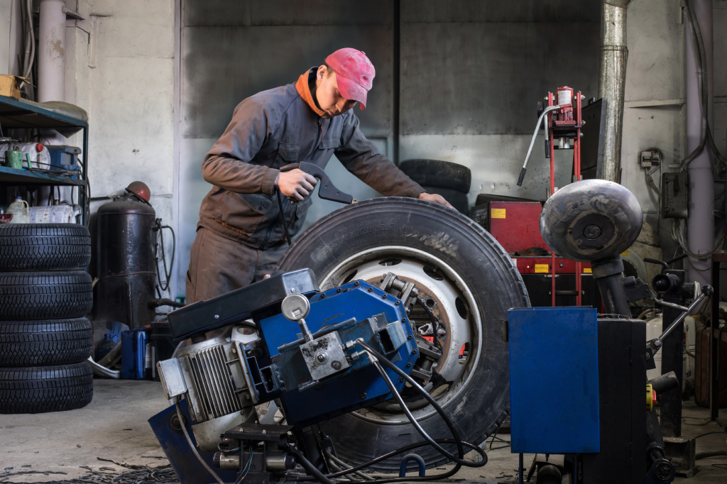mechanic siping tires