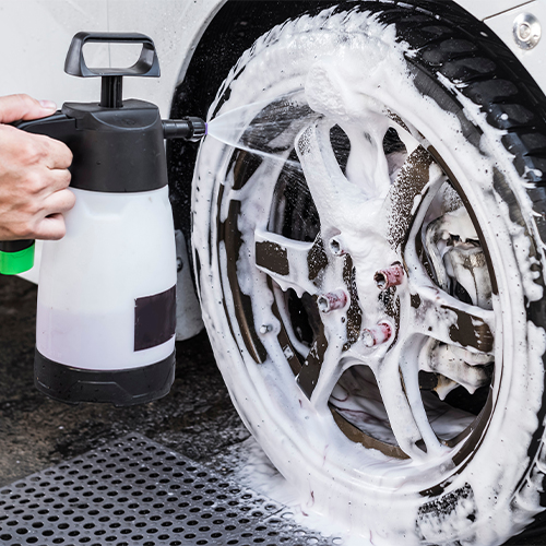 Cleaning whitewall tires